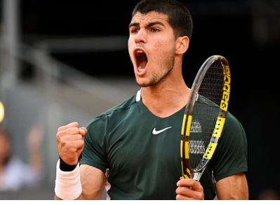 起伏的快船 起伏的快船